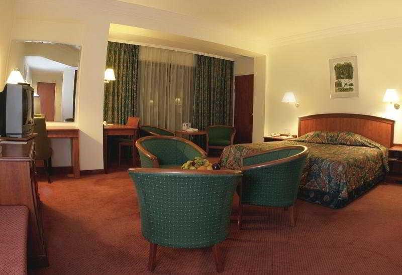 Grand Palace Hotel Amman Room photo