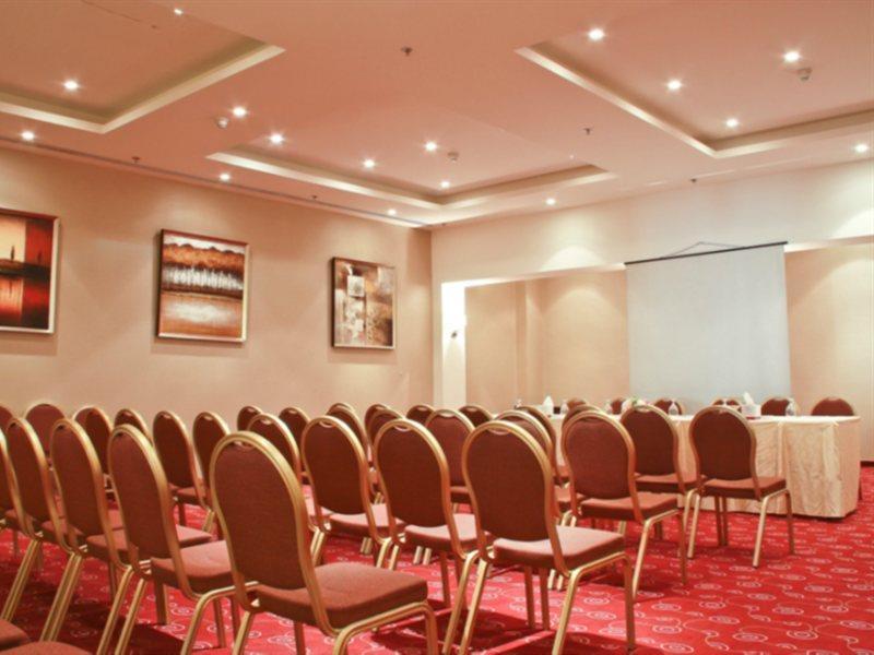 Grand Palace Hotel Amman Exterior photo